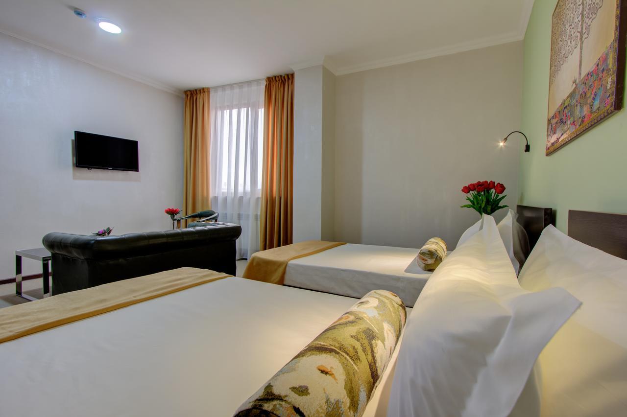 Olive Hotel Bichkek Extérieur photo